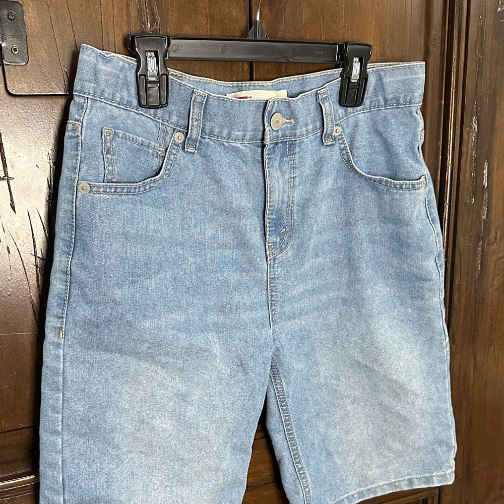 Levi's Men's 511 Denim Blue Slim Jean Shorts - Picture 2 of 5
